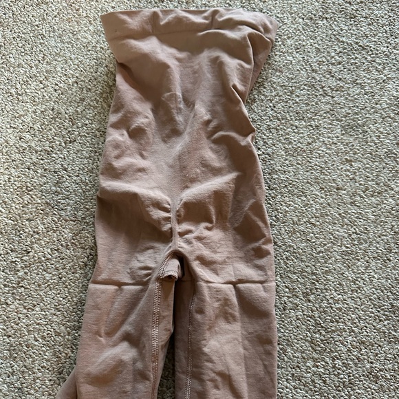 Spanx seemless higher power shorts - Picture 3 of 6